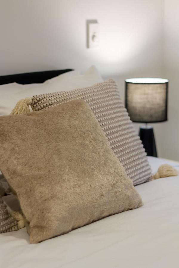 Modern City Living By Latimer Square, Cathedral Apartment Christchurch Bagian luar foto