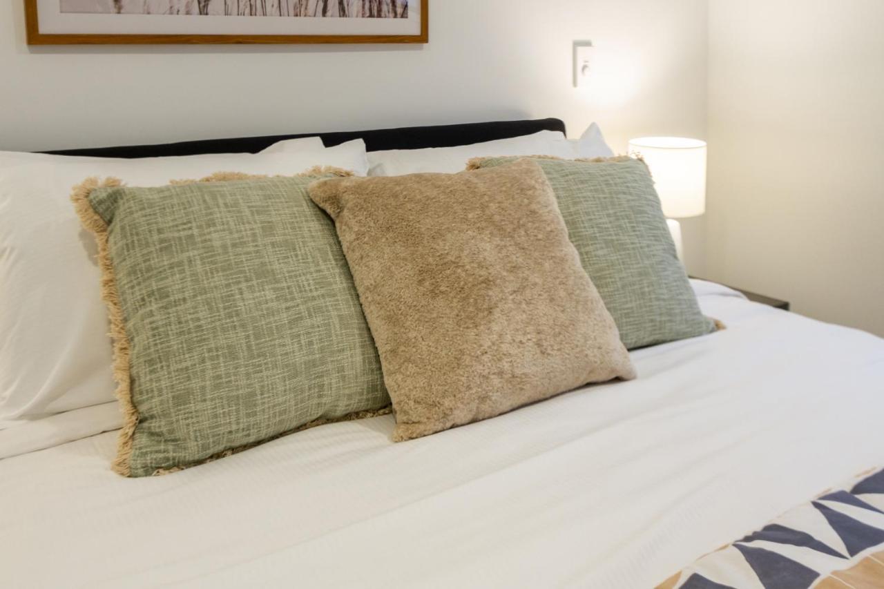 Modern City Living By Latimer Square, Cathedral Apartment Christchurch Bagian luar foto